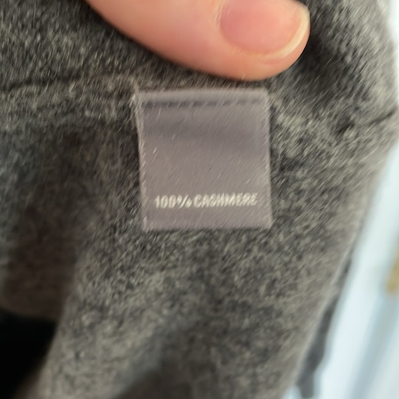 100% cashmere crewneck - Picture 3 of 5